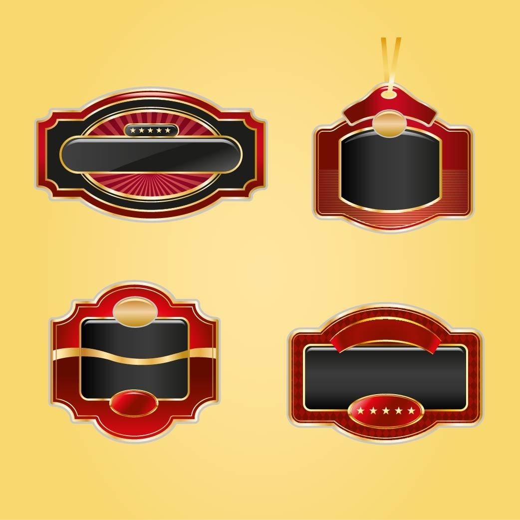 4 escudos creativos dorados y rojos