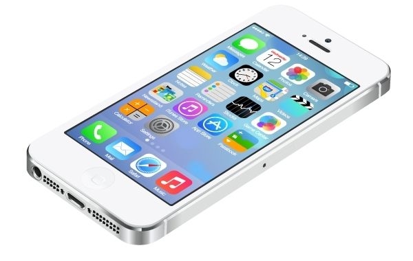 Realistisches iPhone5 mit Benutzeroberfläche von IOS7
