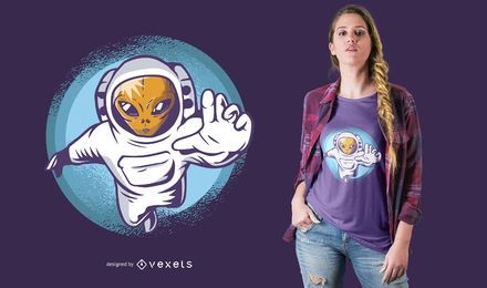 Design de camiseta de astronauta alienígena