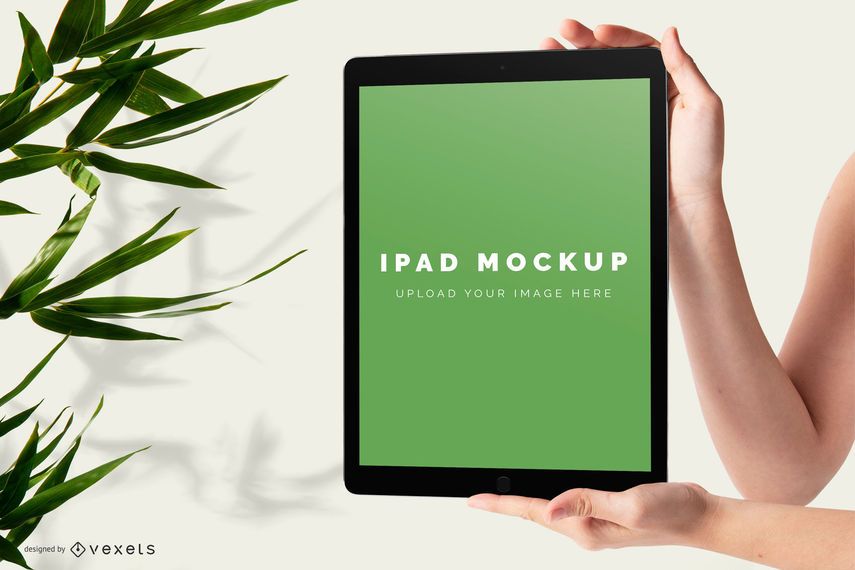 Mãos segurando maquete para ipad Mãos segurando maquete para ipad