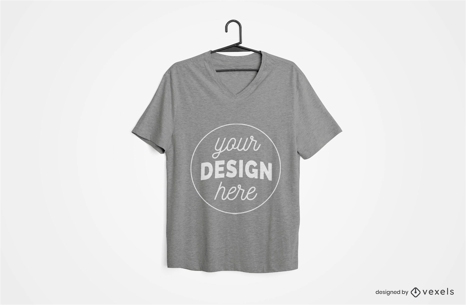 Diseño de maqueta de camiseta colgada