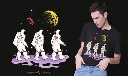 Astronautas andando com design de camiseta