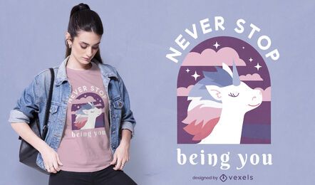 Diseño de camiseta de unicornio feliz del mes del orgullo.