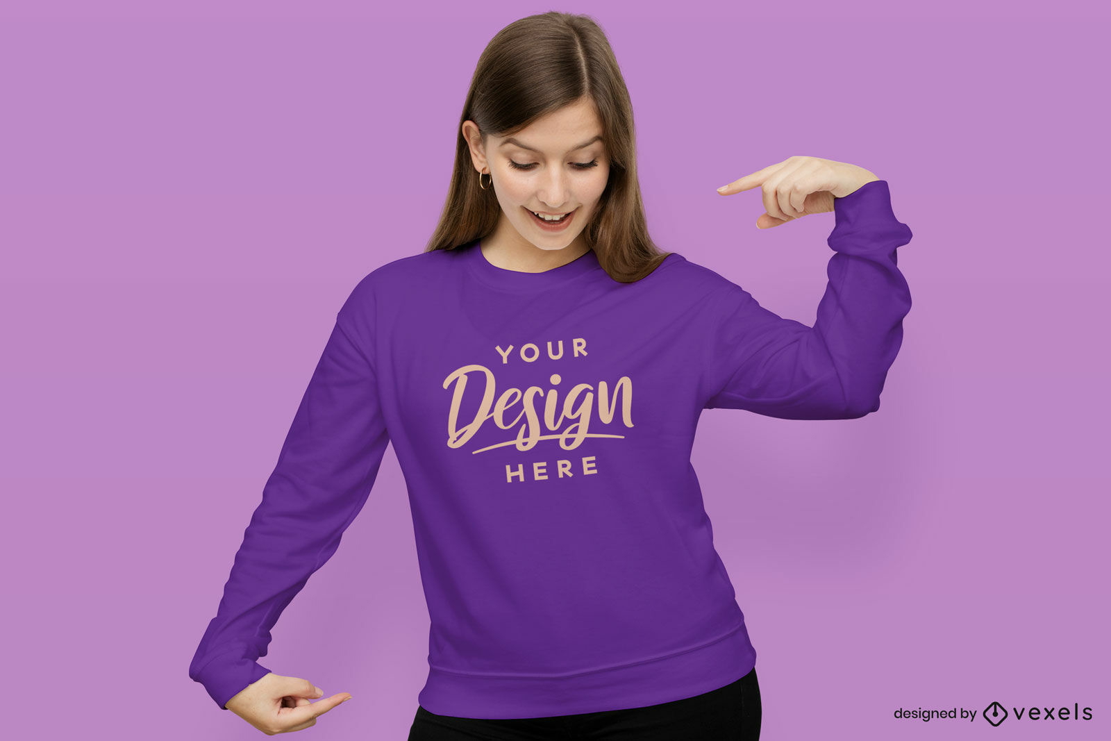 Mädchen im Sweatshirt lila Hintergrundmodell
