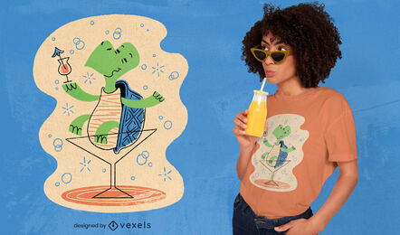 Camiseta con doodle de cóctel de tortuga borracha psd