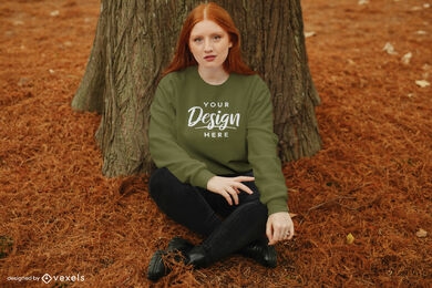 Mädchen im Sweatshirt Herbstwaldmodell