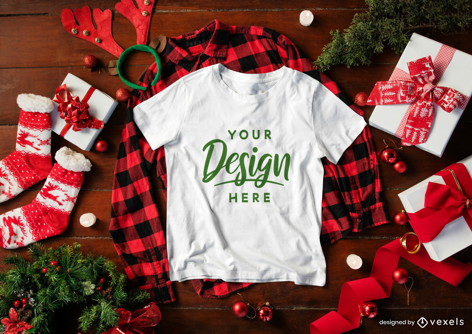 Weihnachtsweißes T-Shirt Mockup-Zusammensetzung