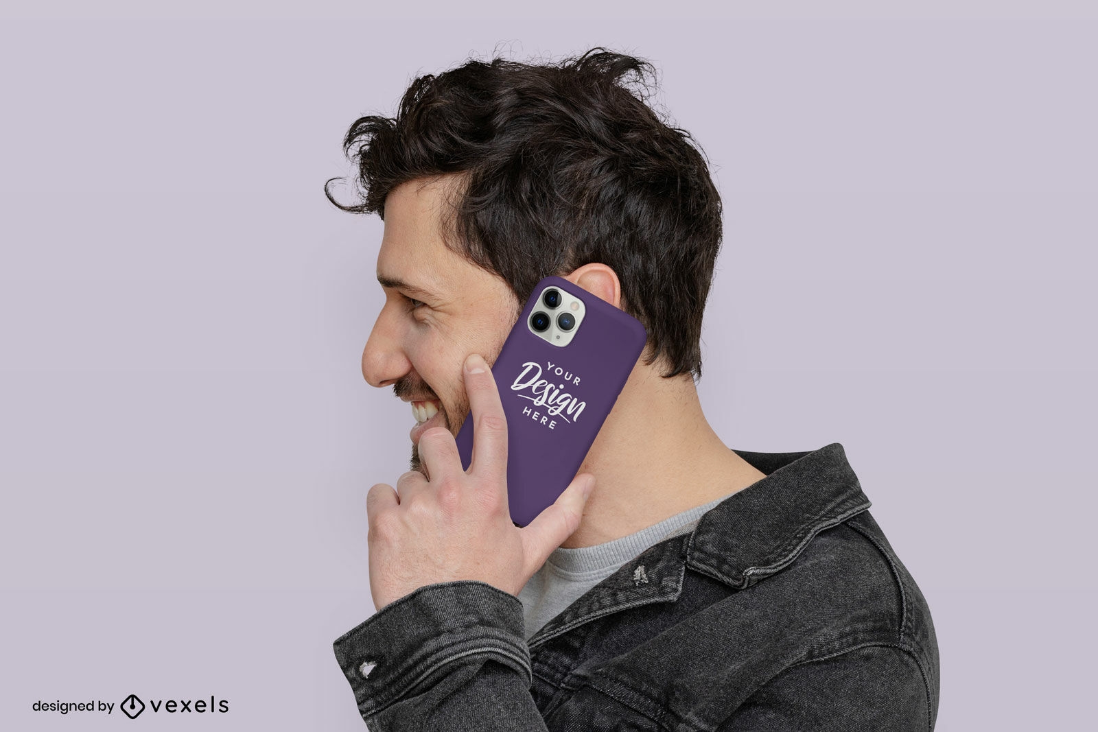 Maqueta de la caja del teléfono púrpura del hombre en fondo plano