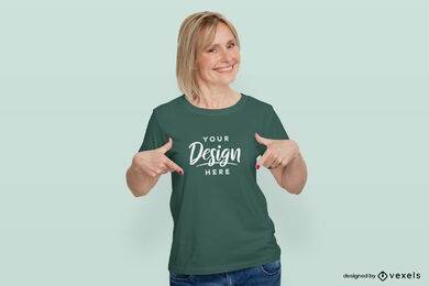 Mujer en maqueta de camiseta verde en fondo plano