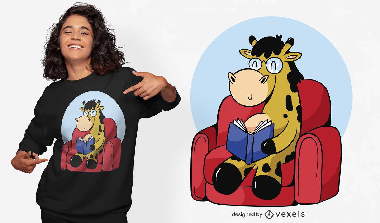 Girafa lendo no sofá com design de camiseta