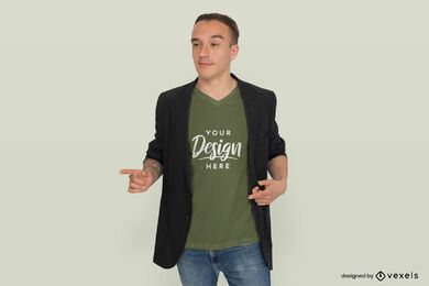 Homem com maquete de blazer preto