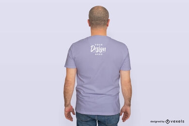 Design de maquete de camiseta com as costas das costas do modelo masculino