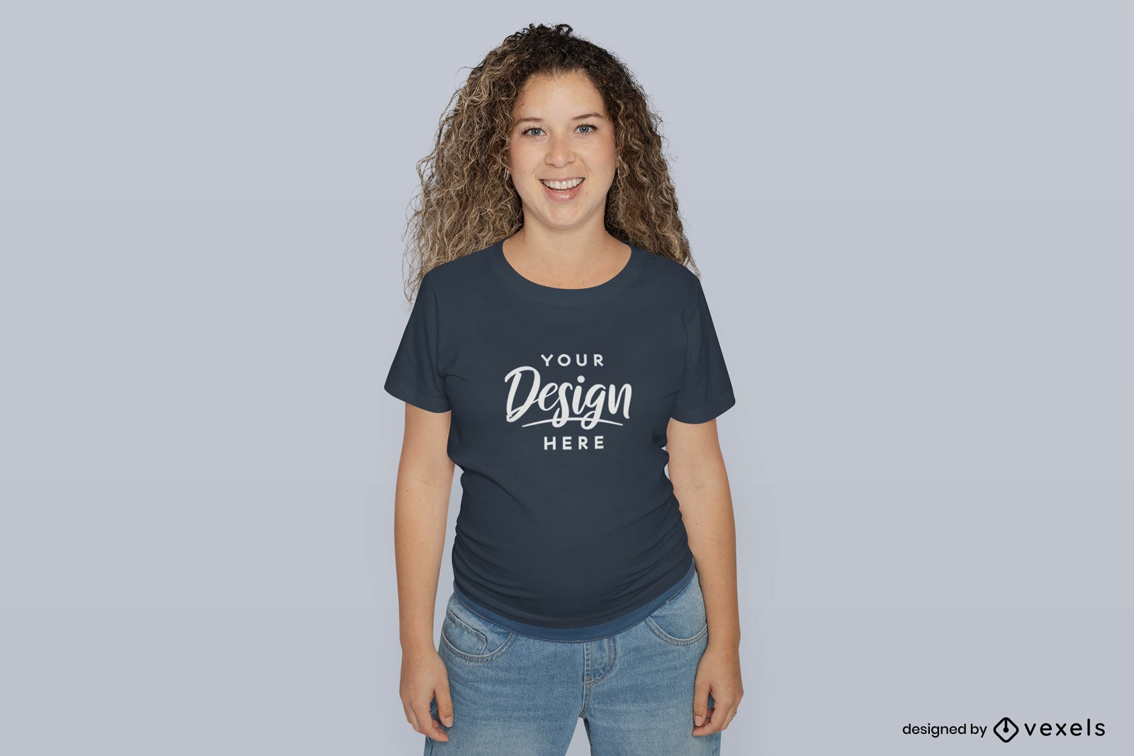 Schwangeres Modell mit festem Hintergrund T-Shirt-Modell