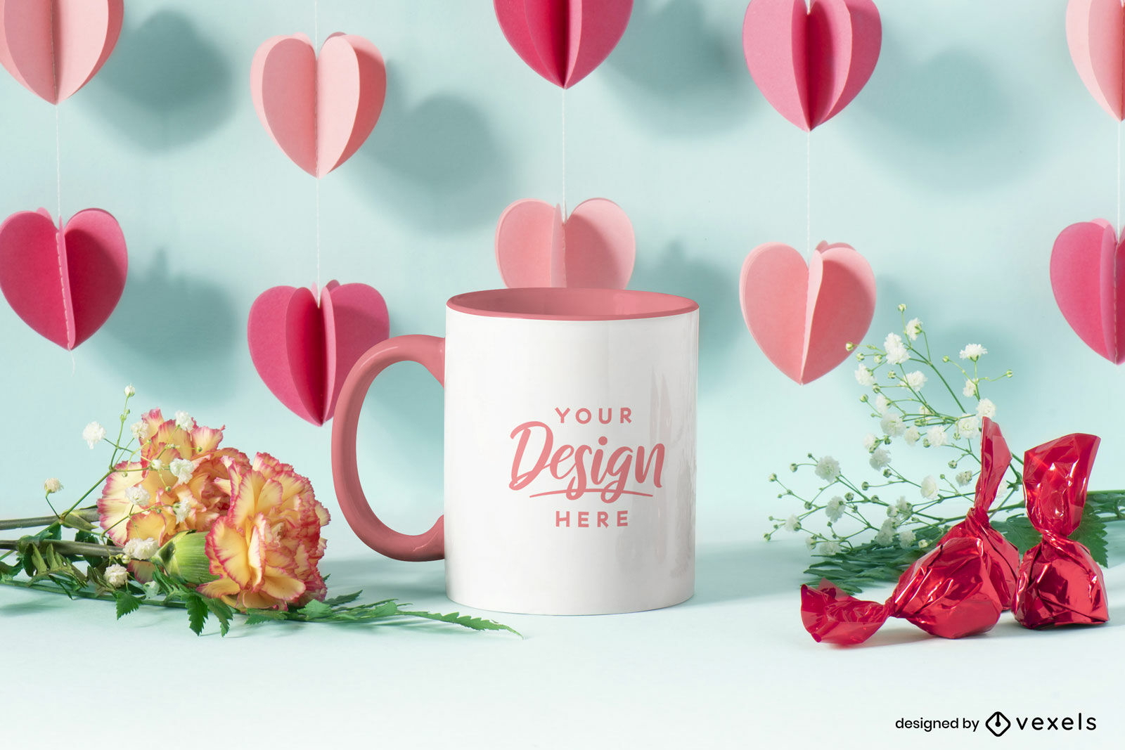 Taza del día de san valentín con maqueta de corazones