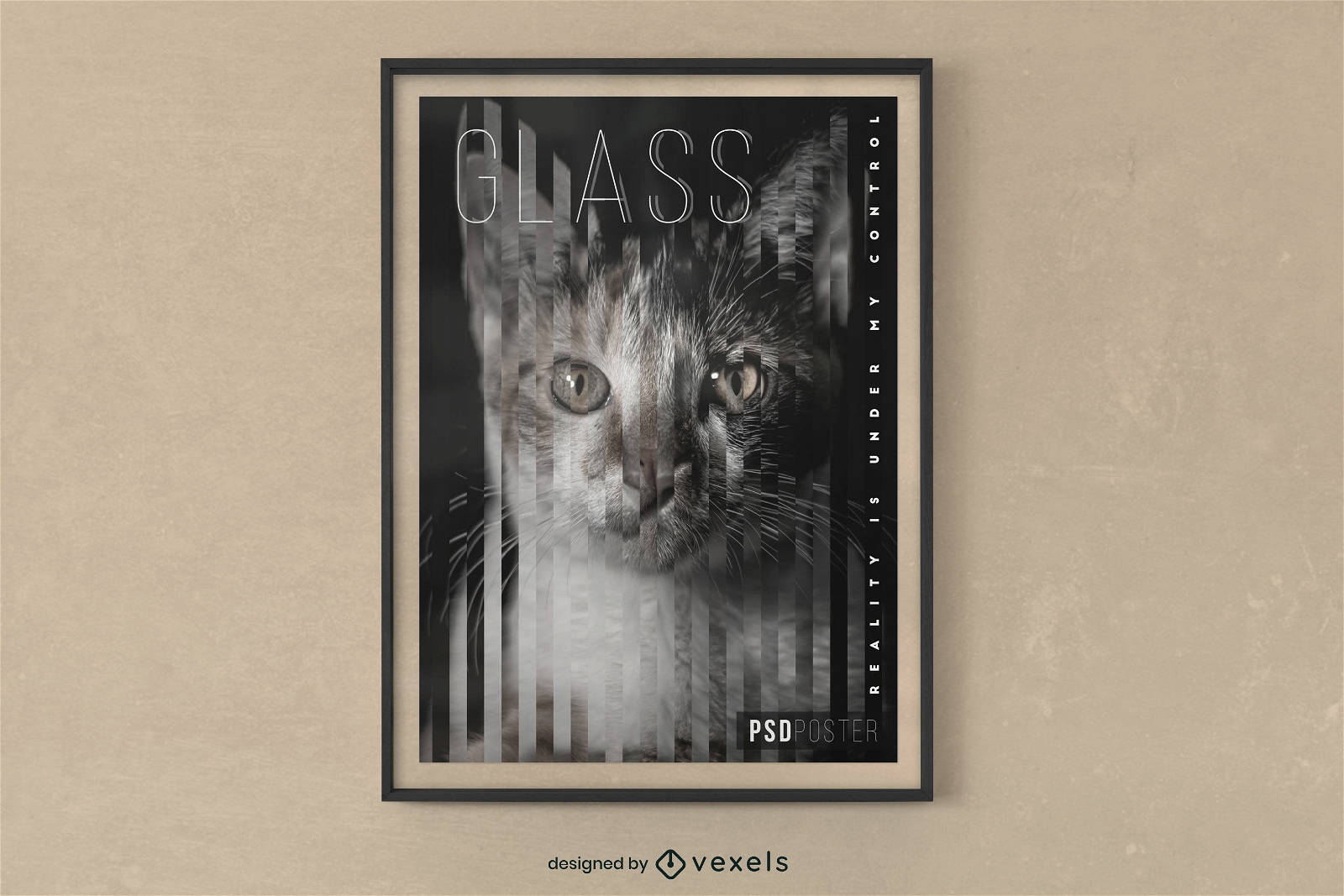 Katzentier hinter fotografischem PSD-Plakat aus Glas