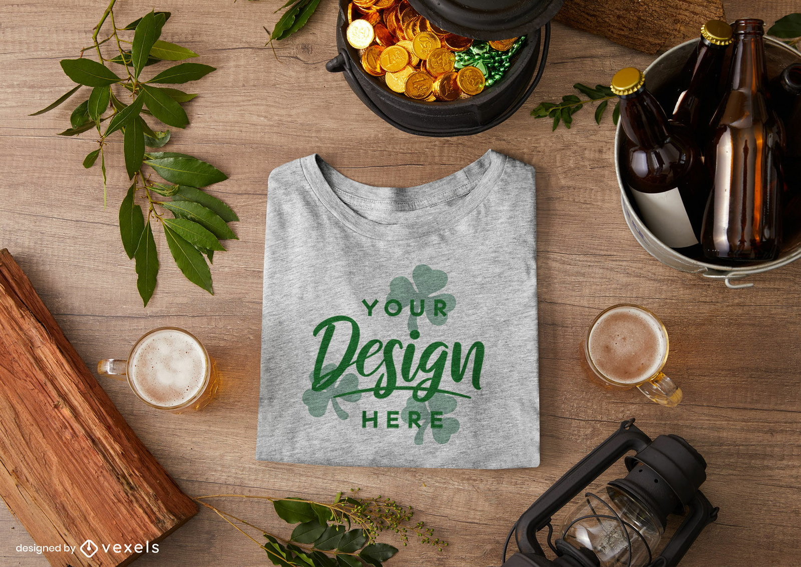 Hölzerner Hintergrund St Patrick T-Shirt Mockup