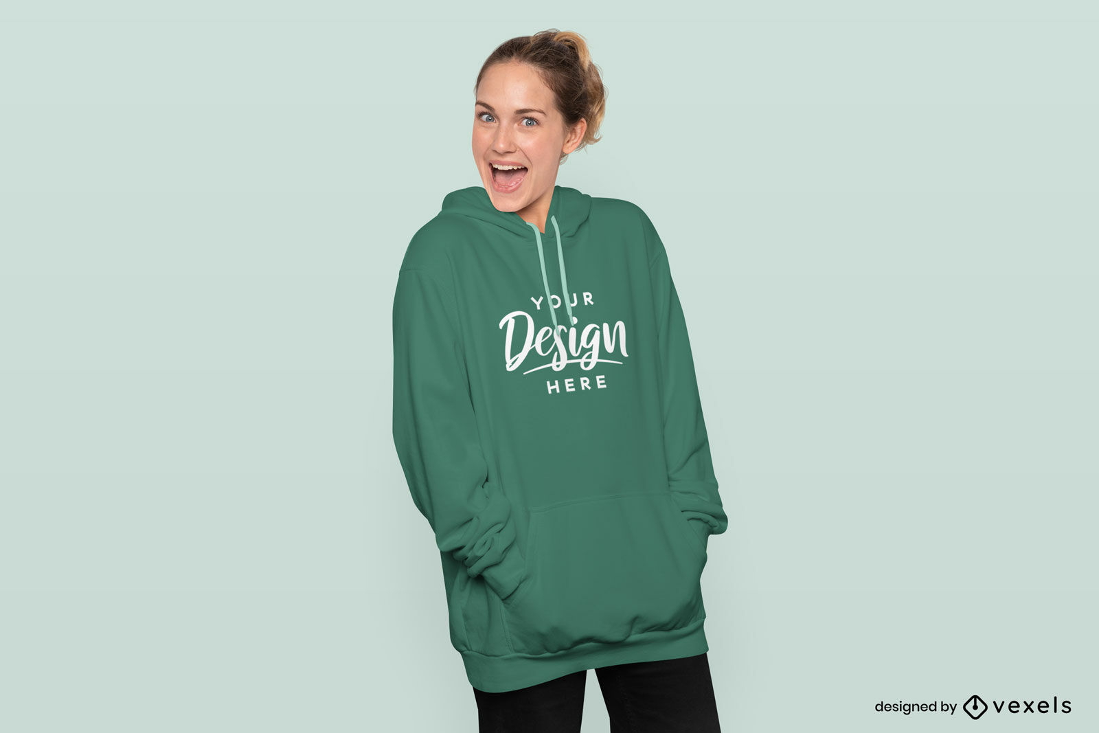 Diseño de maqueta de sudadera con capucha de mujer feliz