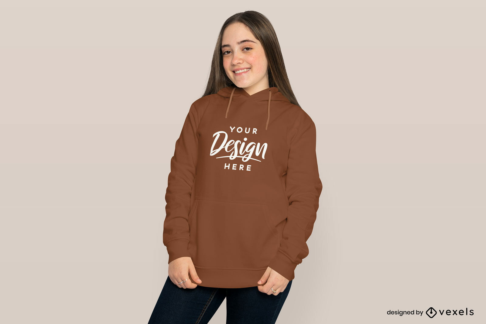 Maqueta de sudadera con capucha sonriente de niña adolescente