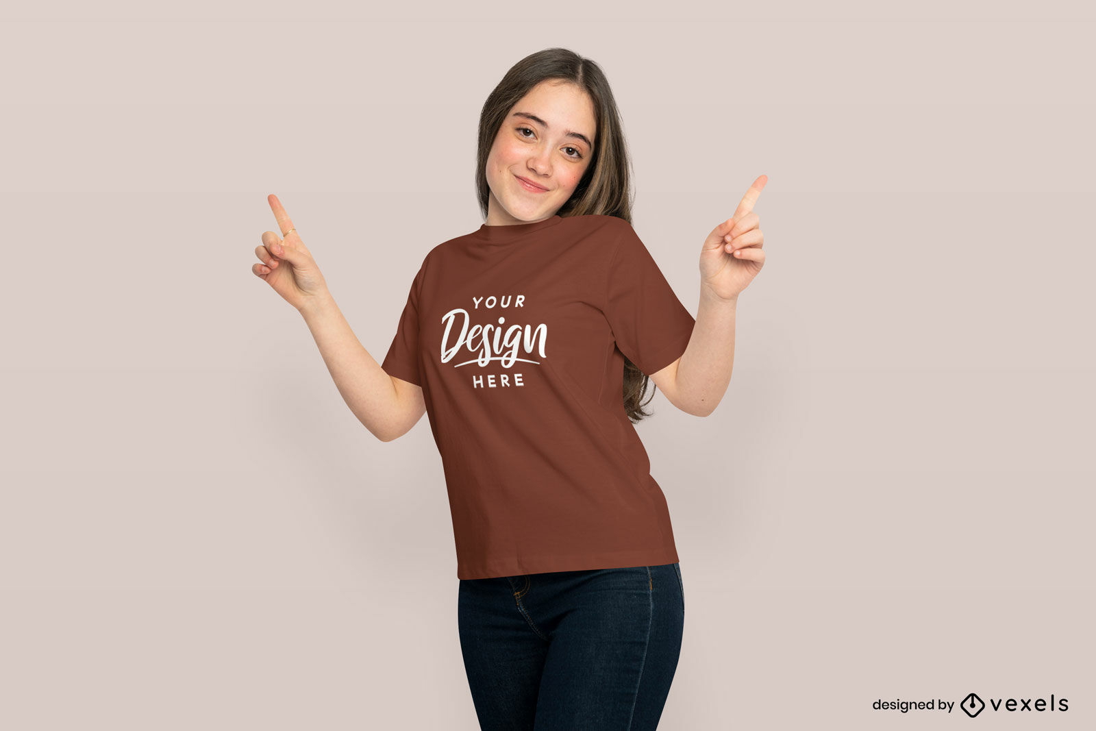 Menina adolescente dançando na maquete de camiseta