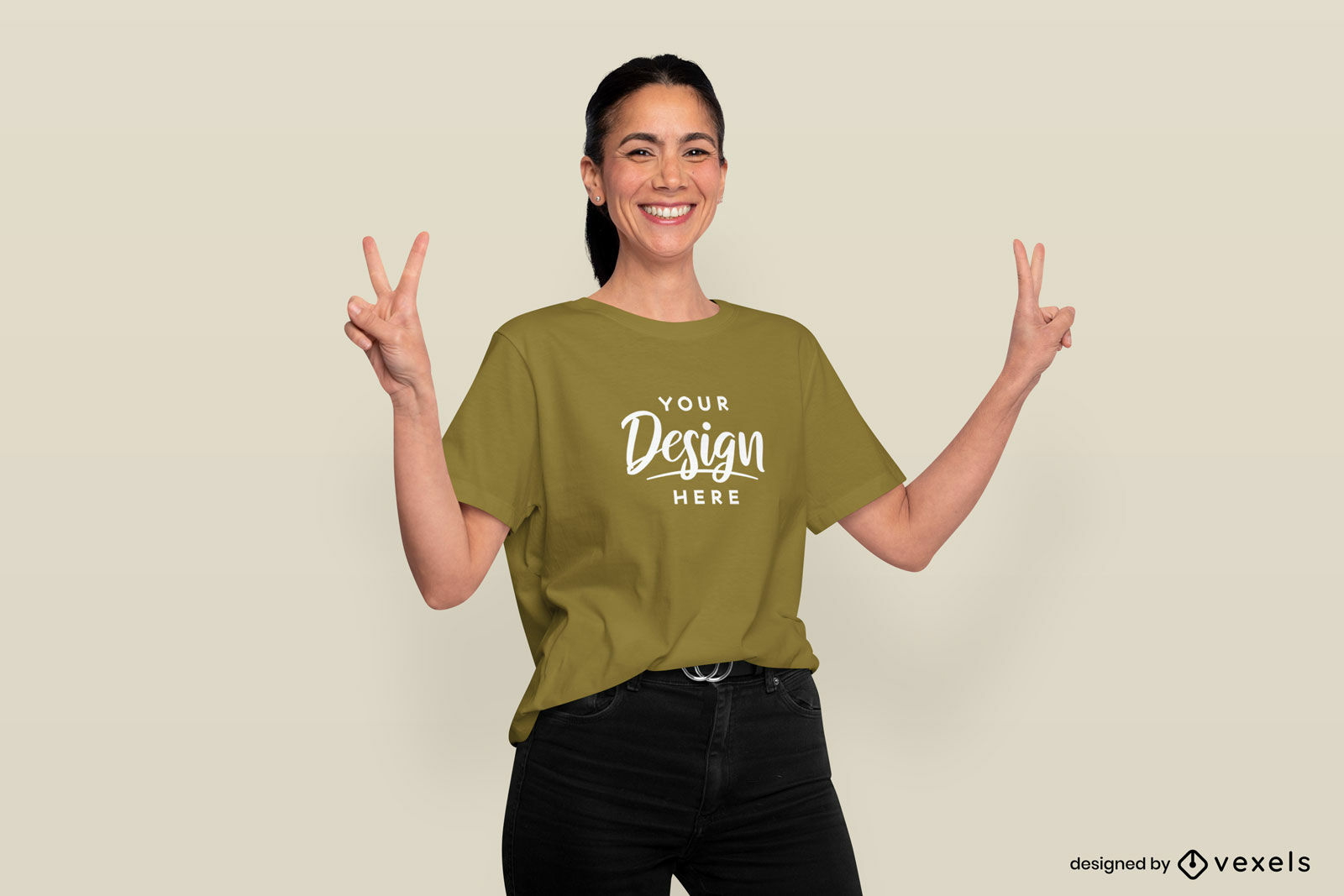 Peace out glückliche Frau T-Shirt Mockup