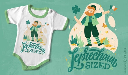 O homem irlandês comemora o design da camiseta de são patrício