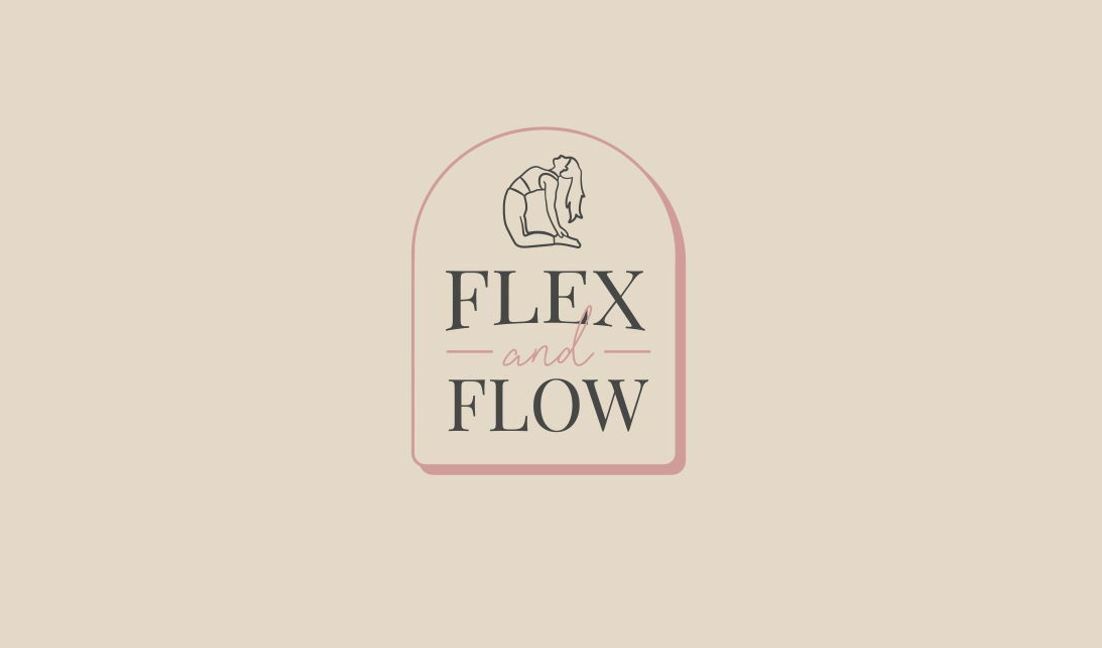 Plantilla de diseño para camiseta Elegante diseño de logotipo de yoga con temática flexible y fluida.