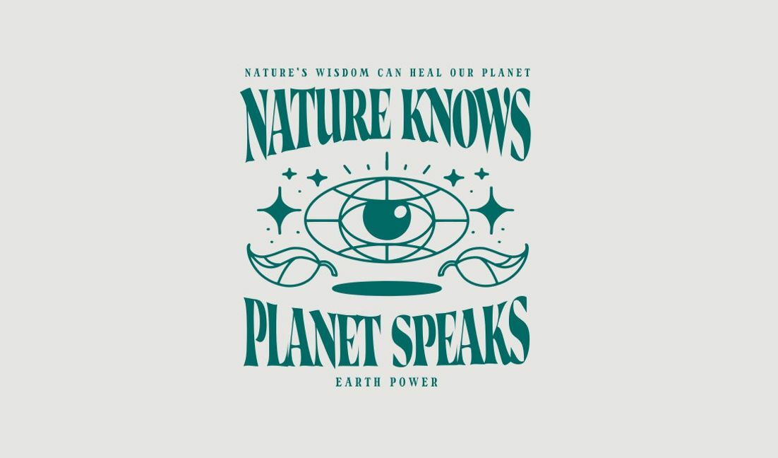 Plantilla de diseño para camiseta Diseño de poder terrestre inspirado en la naturaleza con motivo de ojo.