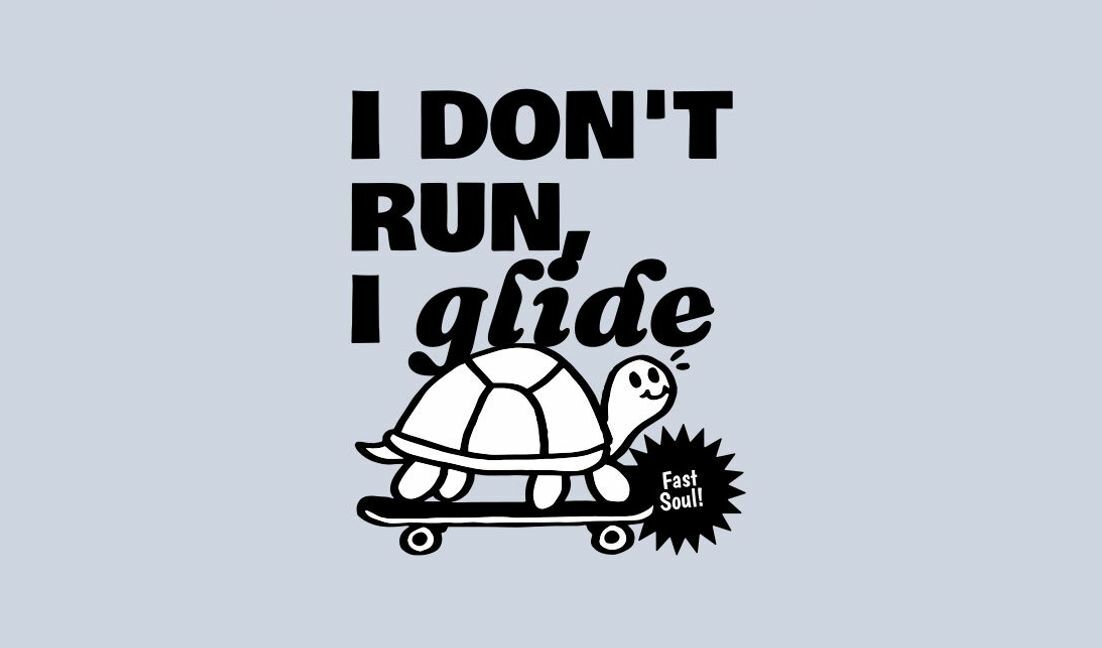 Verspieltes Schildkröten-Skateboard-Zitat-Design T-Shirt-Designvorlage