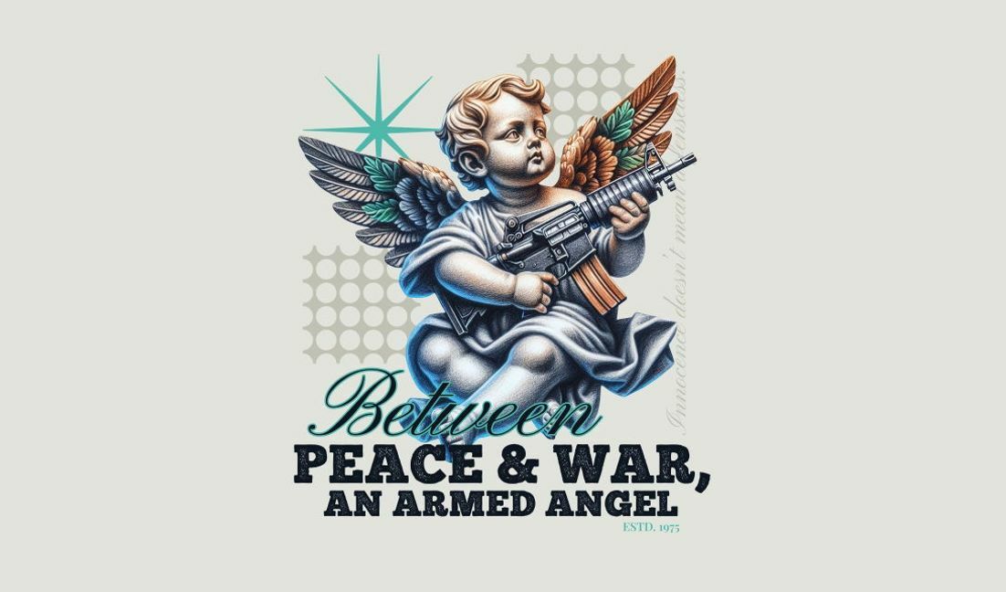 Plantilla de diseño para camiseta Diseño gráfico contemporáneo de ángel con arma.
