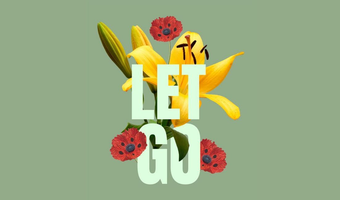 Modelo de design para camiseta Design floral inspirador com citação motivacional