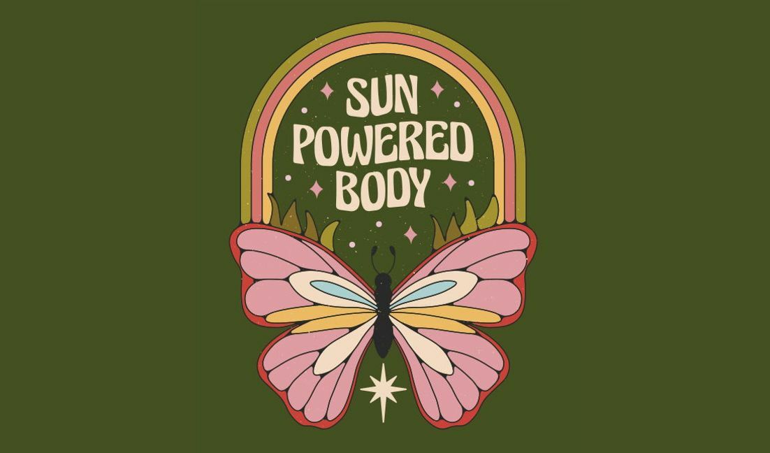 Modelo de design para camiseta Design de borboleta caprichoso com citação de corpo movido a energia solar