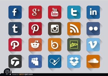 Conjunto de iconos cuadrados en relieve de redes sociales